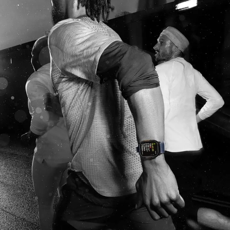 Apple Watch Ultra 2 (2024) GPS + Cellular 49mm Black Titanium Case with Black Ocean Band Mourixa qatar-3.webp