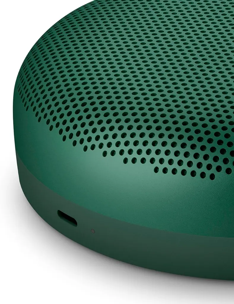 Bang & Olufsen Beosound A1 Waterproof Bluetooth Speaker (2nd Gen) - Green- mourixa qatar-4.webp